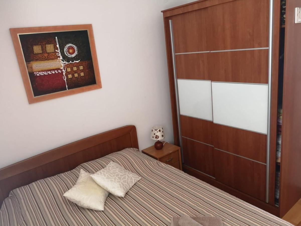 Apartman Branimir Novalja Buitenkant foto